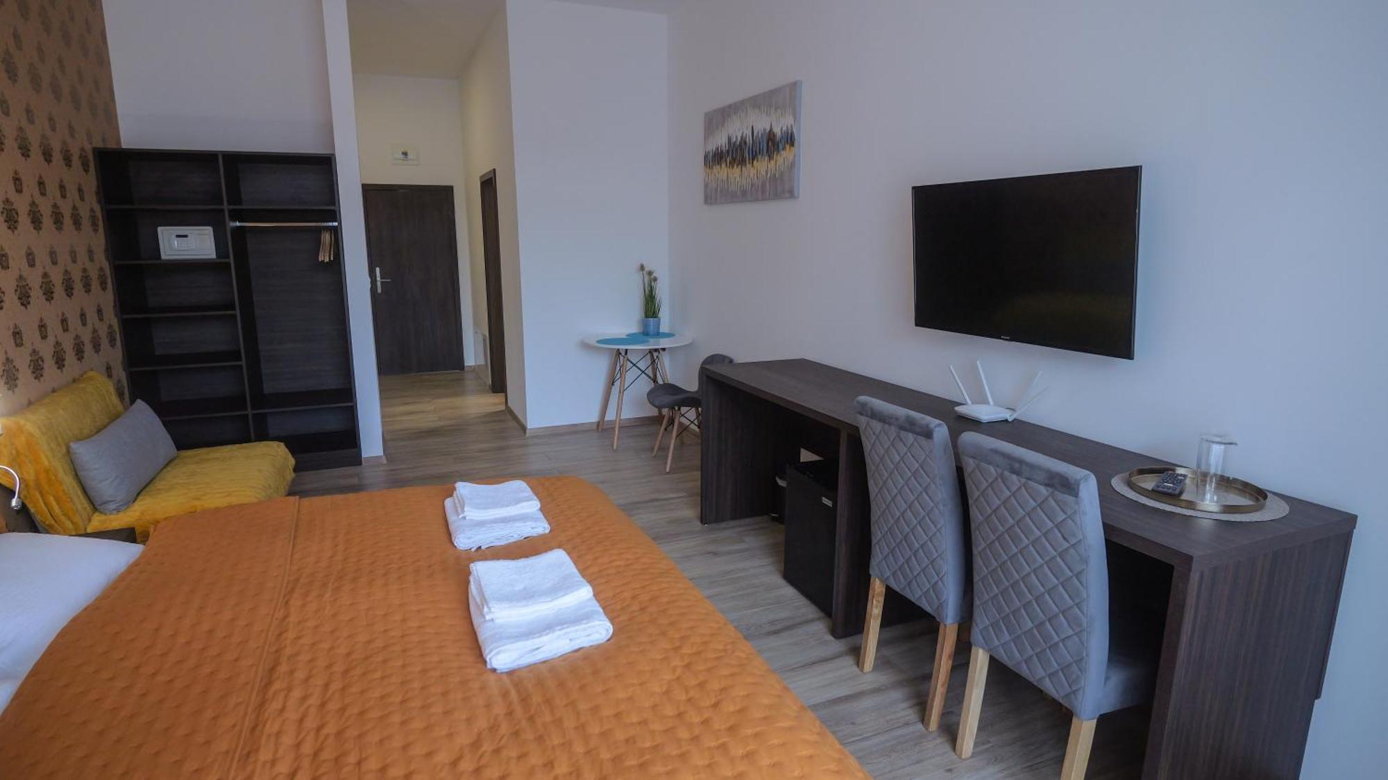 Premium City Centre Bedrooms เปรเชา ภายนอก รูปภาพ