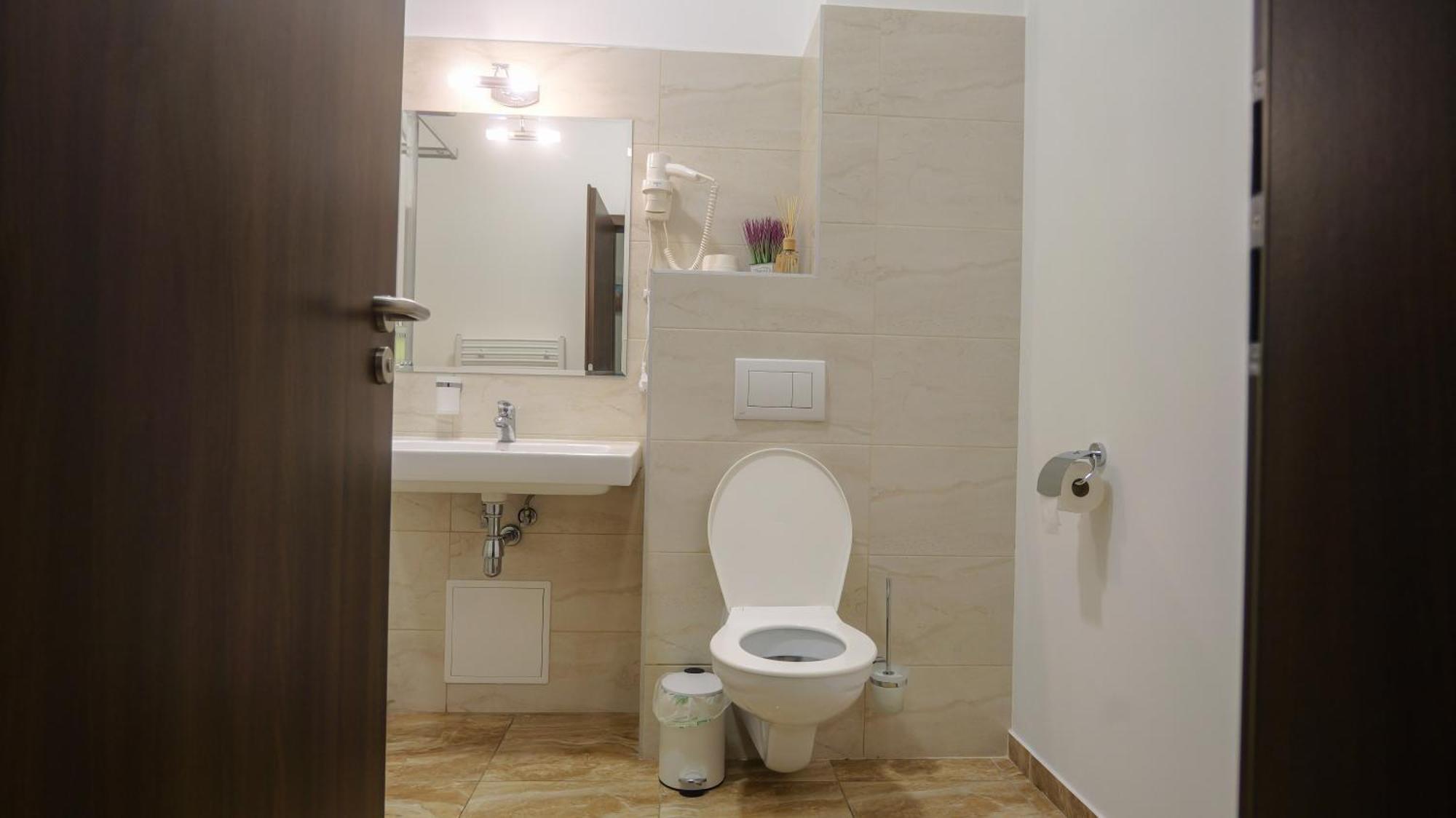 Premium City Centre Bedrooms เปรเชา ภายนอก รูปภาพ